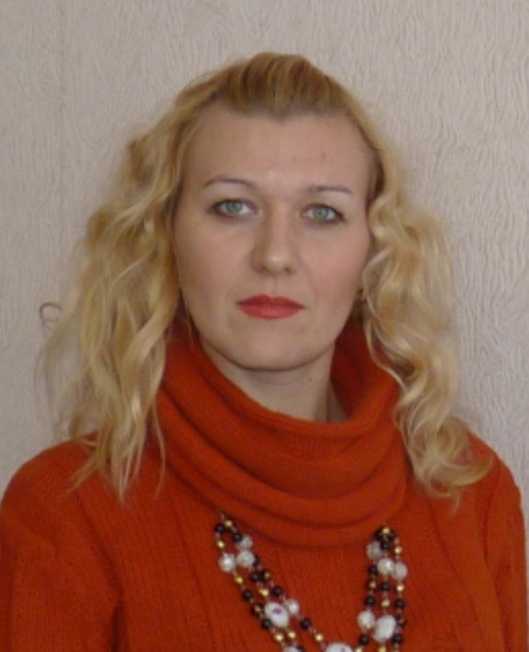 Глухова Олена Миколаївна – викладач іноземної мови другої категорії 